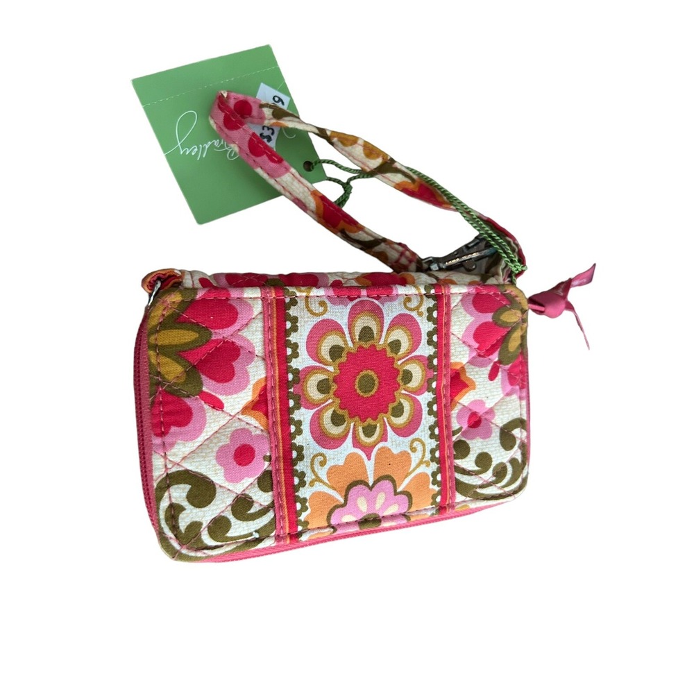 New With Tags- Vera Bradley Carry It All Wristlet in Folkloric - Picture 1 of 2